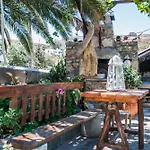 Patmos Mathios Studios- Affittacamere Sapsila