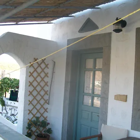 Patmos Mathios Studios- Gasthuis