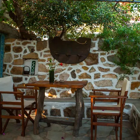 Patmos Mathios Studios- Gasthuis *