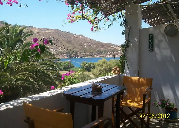 Patmos Mathios Studios- Gasthuis Sapsila