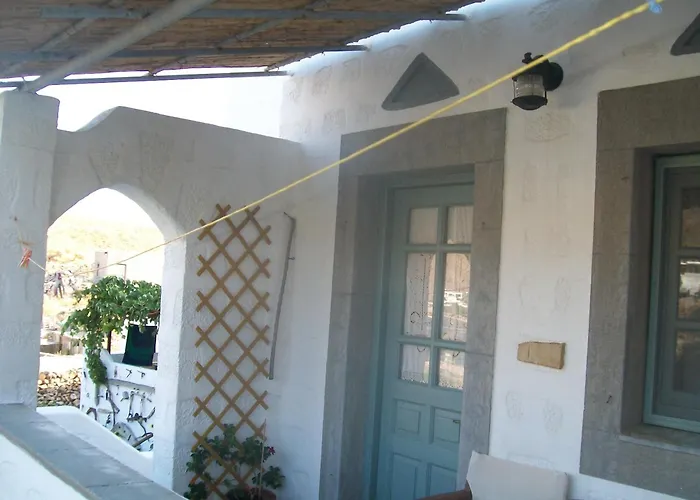 Patmos Mathios Studios- Gasthuis