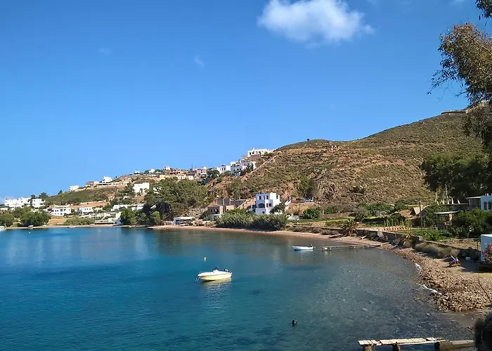 Patmos Mathios Studios- Gasthuis Sapsila