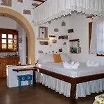 بيت ضيافة Patmos Mathios Studios- *