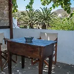بيت ضيافة Patmos Mathios Studios- *
