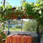 بيت ضيافة Patmos Mathios Studios- *