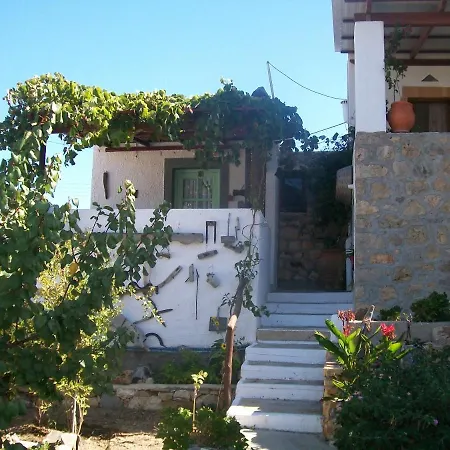 Patmos Mathios Studios- 招待所 Sapsila