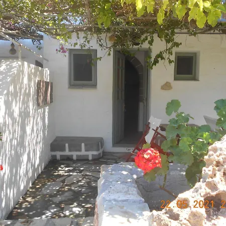 Patmos Mathios Studios- Guest house Sapsila