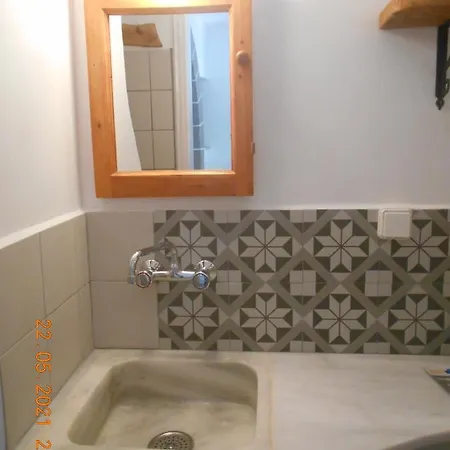 Patmos Mathios Studios- Szápszila